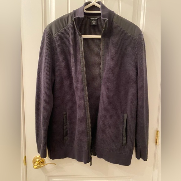 GENTLY WORN MEN’S LARGE BLACK ZIPPERED CARDIGAN SWEATER - Picture 5 of 15